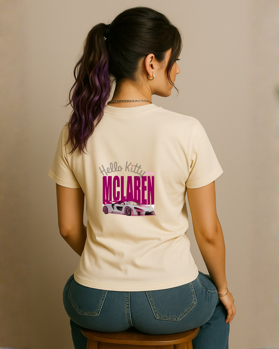 Camiseta Oversized Hello Kitty x McLaren Senna